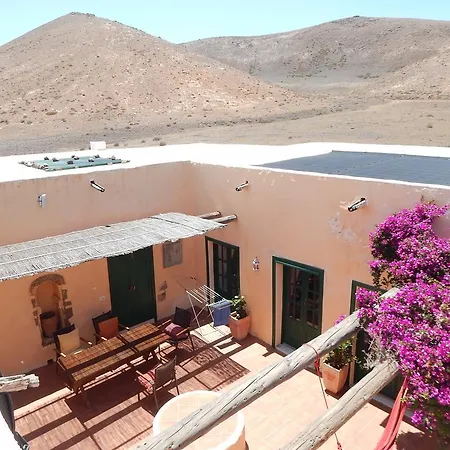 La Casa Caldera Фемес