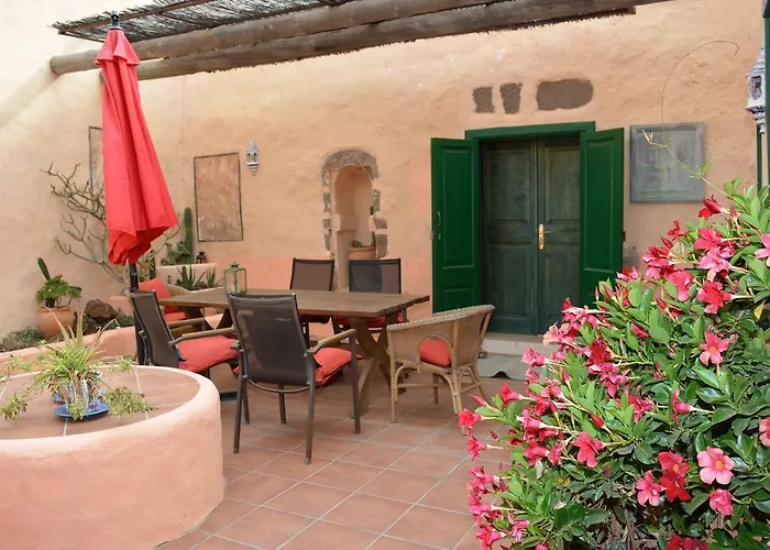 La Casa Caldera Kır Evi Femés